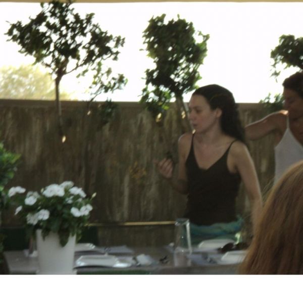 Στιγμιότυπα της Αλεξάνδρας Παλαιολόγου στο μαγαζί του αγαπημένου της