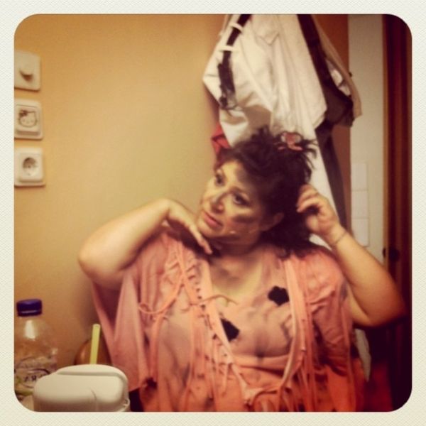 Τι γίνεται στο θέατρο Αθηνά όταν οι «Απελπισμένοι» κάνουν διάλειμμα