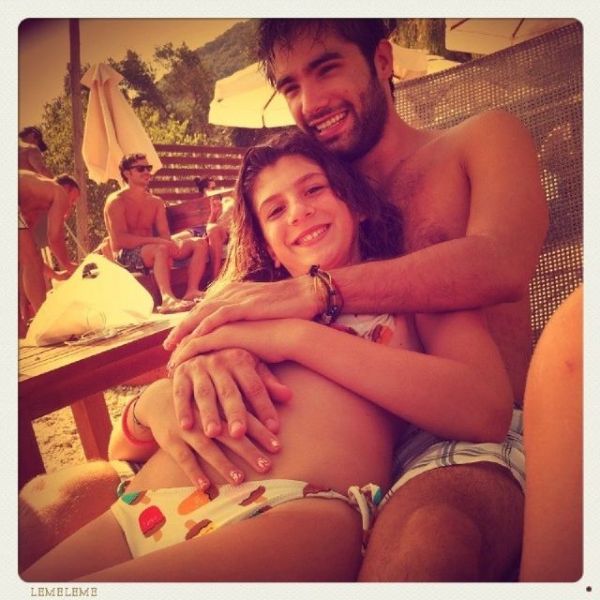 Ποιος επώνυμος απόλαυσε το μπάνιο του σε αυτήν την παραλία;  