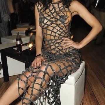 «Πιάστηκε» στα… δίχτυα του ψαρά! Ποια είναι; Η hot αποκάλυψη… αύριο! 