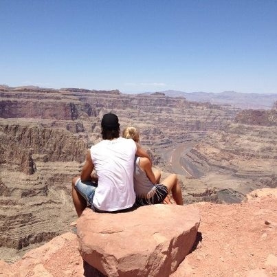 Οι βουτιές του Κεντίρα με την σύντροφό του