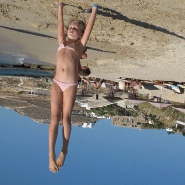 Αννίτα Ναθαναήλ: Διακοπές στη Μύκονο με τις κόρες της! (φωτό)