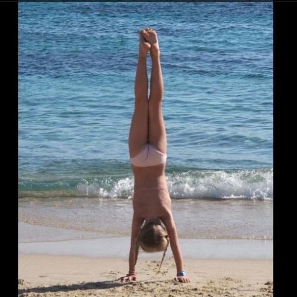 Αννίτα Ναθαναήλ: Διακοπές στη Μύκονο με τις κόρες της! (φωτό)