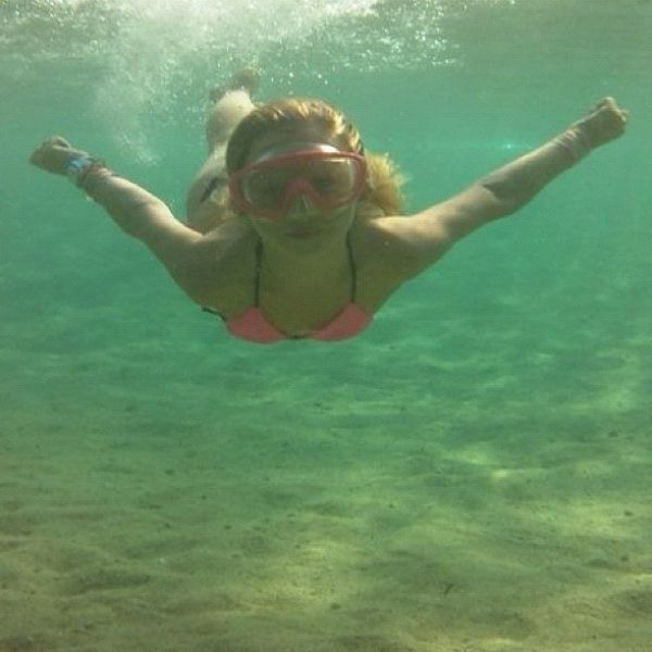 Αννίτα Ναθαναήλ: Διακοπές στη Μύκονο με τις κόρες της! (φωτό)