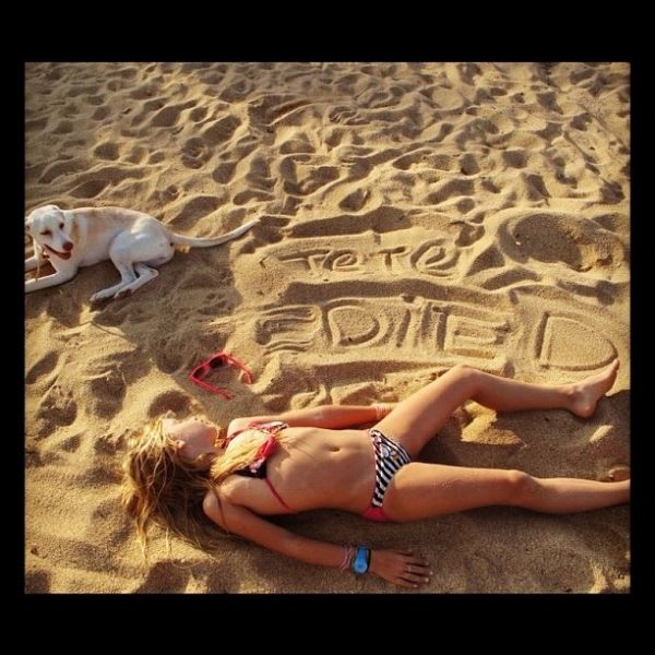 Αννίτα Ναθαναήλ: Διακοπές στη Μύκονο με τις κόρες της! (φωτό)