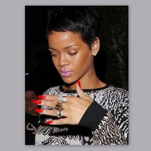 Φυσικά και είναι η Rihanna! Το νύχι, εξάλλου, θέλει και τη Rihanna του! 