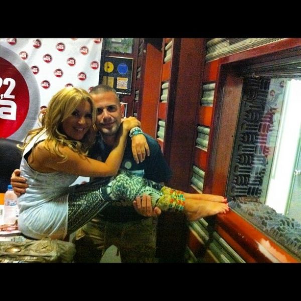 Ποιος πήρε αγκαλιά τη Ναταλία Γερμανού;