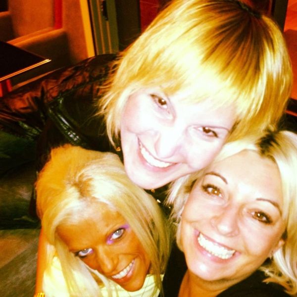 Νανά Καραγιάννη: Οι πρώτες φωτογραφίες μετά την έξοδό της από το νοσοκομείο!