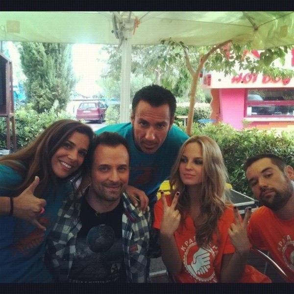 «Κράτα Γερά»: Ποιο είναι το πρώτο ζευγάρι επωνύμων που θα συμμετάσχει στο παιχνίδι; 