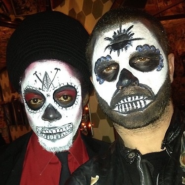 Γνωστός ηθοποιός μεταμφιέστηκε σε νεκροκεφαλή! 