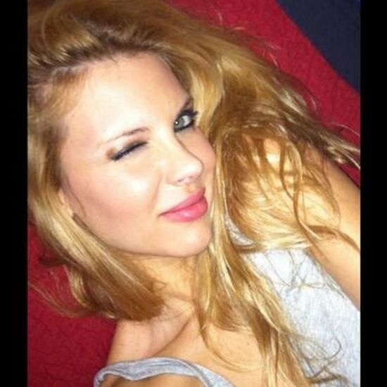 Δείτε την Χριστίνα Αλούπη στο… κρεβάτι της! 