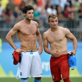 Blerim Dzemaili ή Xherdan Shaqiri; Εσείς ποιον προτιμάτε;