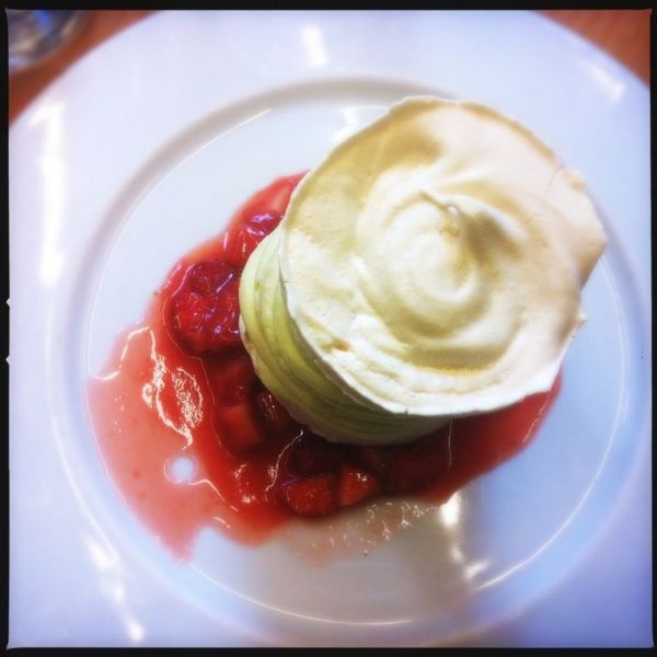  Ο Χριστόφορος Πέσκιας παρουσιάζει ένα ιδιαίτερο και προσιτό  brunch στο πΒΟΧ στο Κολωνάκι κάθε Κυριακή!