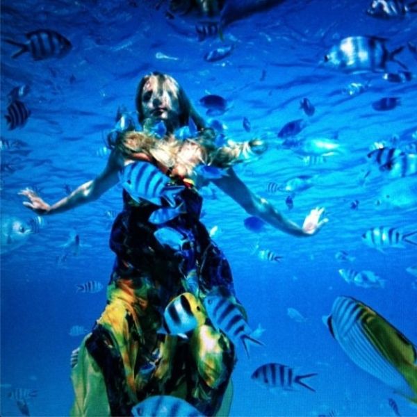 Η υπέροχη φωτογράφηση της Ζέτας κάτω από το νερό