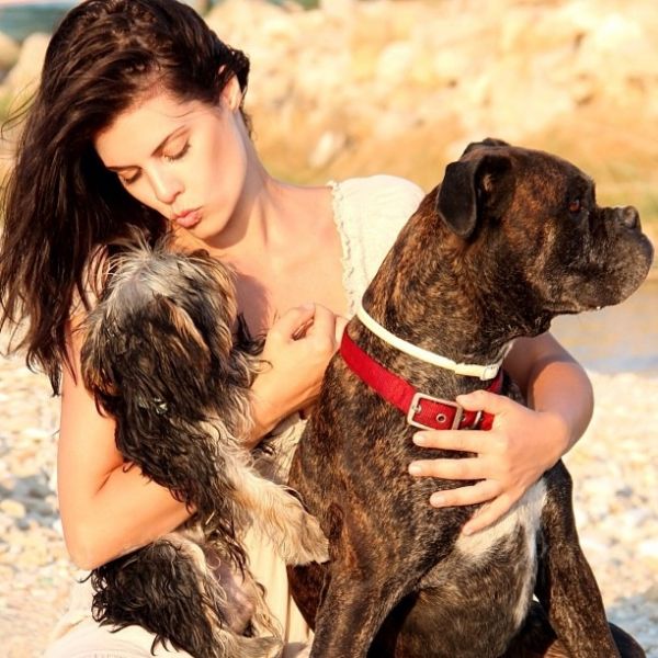 Οι τρυφερές φωτογραφίες της Μαρίας Κορινθίου στην παραλία με… 