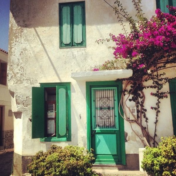  Οι διακοπές της Δωροθέας Μερκούρη στην Μυτιλήνη!