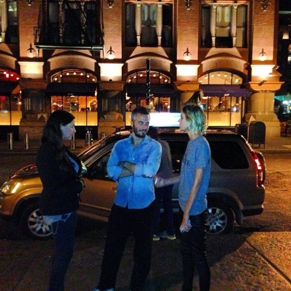 Σοφία Καρβέλα: Λίγο πριν τα γεννητούρια, βραδινή έξοδος με τον σύντροφό της (φωτό)