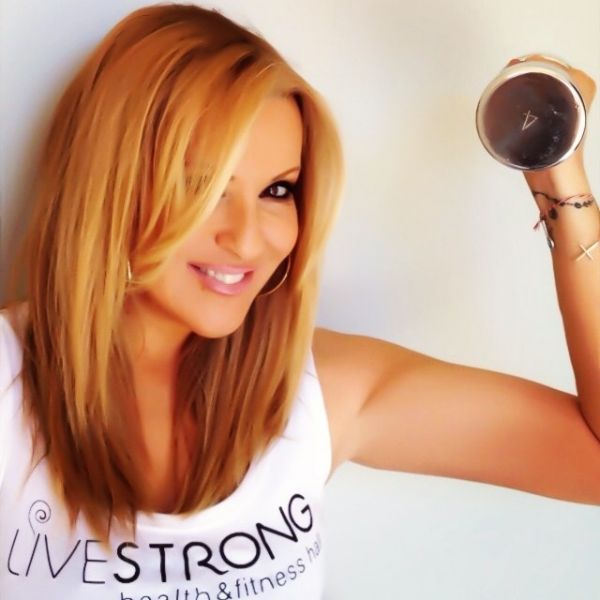 Ναταλία Γερμανού: Νέο look και φουλ γυμνασμένη!  (φωτό)