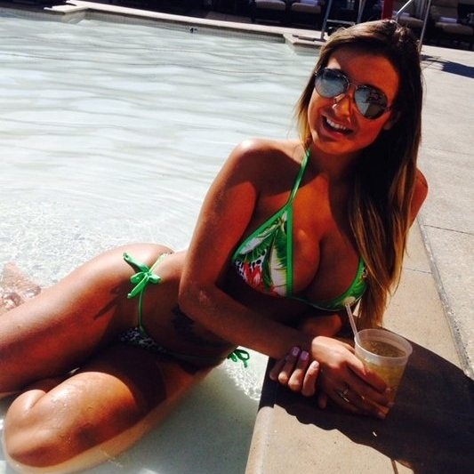 Όταν για κάποιες έχει ακόμη καλοκαίρι!