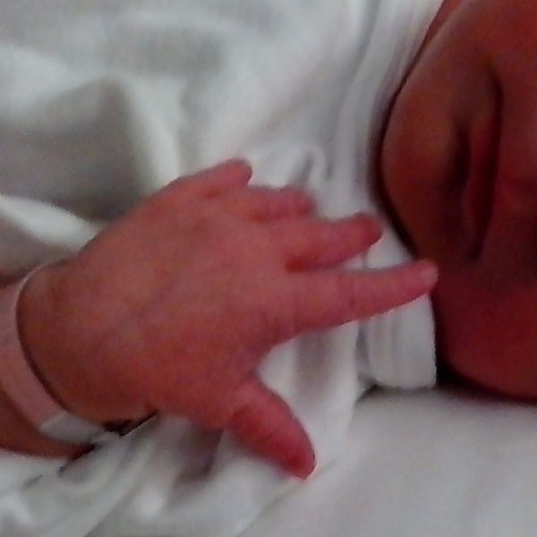 Οι πρώτες φωτογραφίες του μωρού της (φωτό)