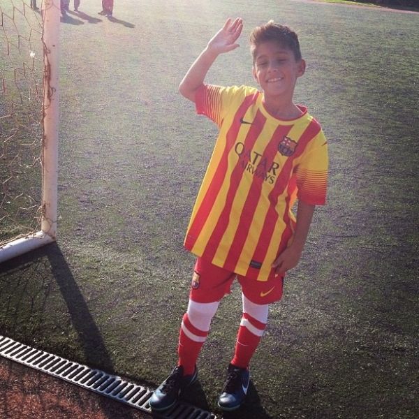 Αγγελική Ηλιάδη: Παρακολούθησε τον γιο της να παίζει μπάλα (φωτό)