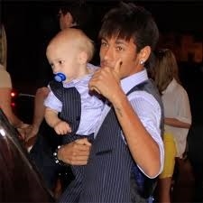 «Ντέρμπι» στις… κούνιες