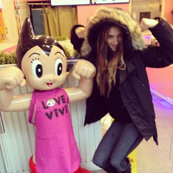 Η Σοφία Καρβέλα έγινε ξανά μικρό παιδί! (φωτό)