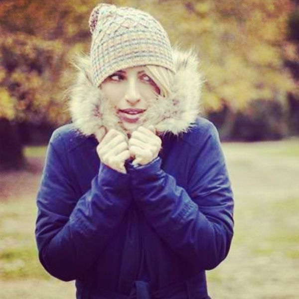 Η Μαρία Ηλιάκη αψήφησε το κρύο και έκανε βόλτα στην εξοχή!