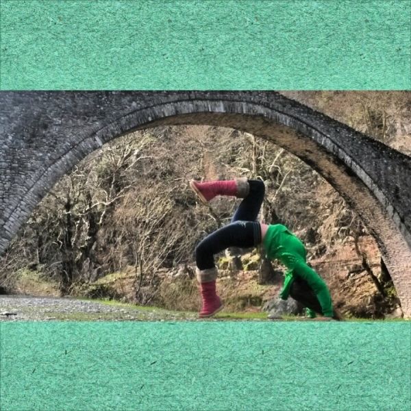 Το λέει η καρδιά της: Έκανε βουτιές στα παγωμένα νερά στους καταρράκτες της Ελάτης η… 