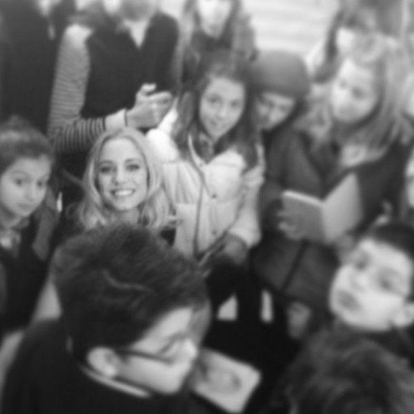 Δούκισσα Νομικού: Ο νέος άντρας που της «έκλεψε την καρδιά»! Της έδωσε λουλούδια! (φωτό)