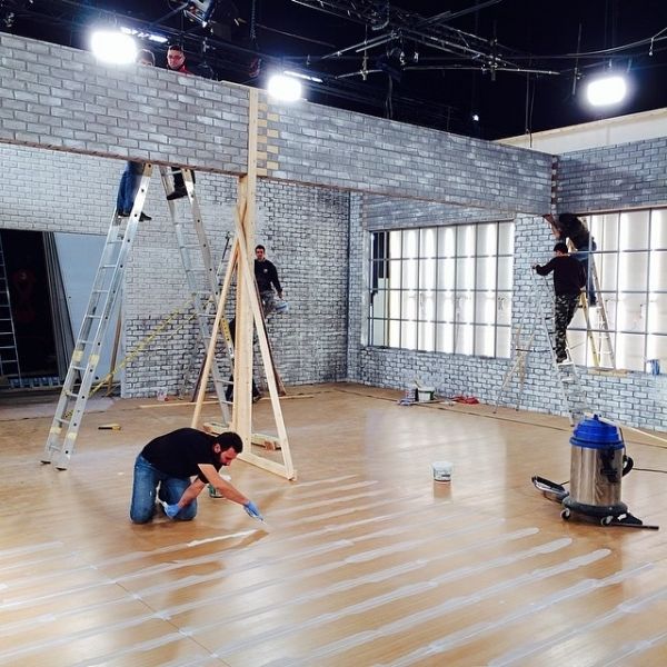 Οι πρώτες φωτογραφίες από τα πλατό της νέας εκπομπής της Τσιμτσιλή, λίγες ώρες πριν την πρεμιέρα!