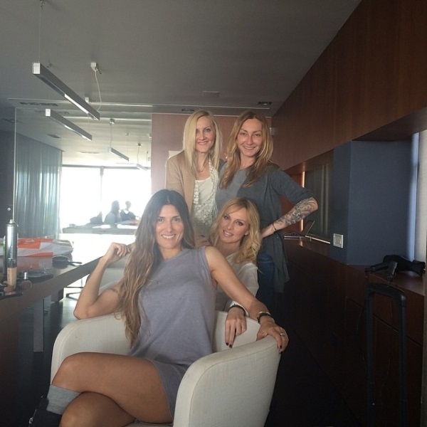  Πού συναντήθηκαν οι τέσσερις κυρίες;