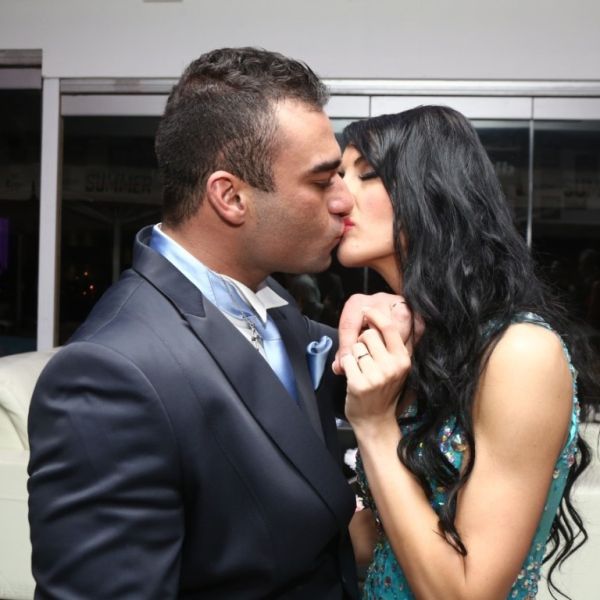 Αρραβωνιάστηκαν Κουράκου-Θεοχάρης