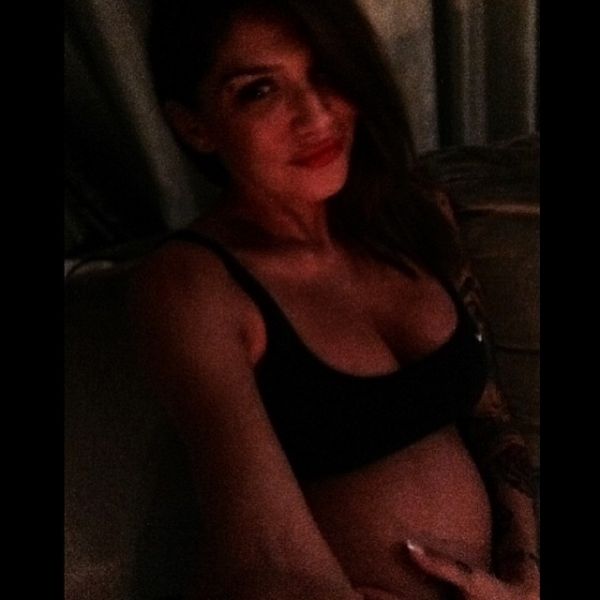 Δείτε την κοιλίτσα της Ηλιάδη. Έχει μεγαλώσει αρκετά!