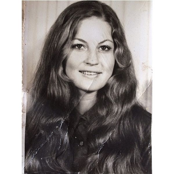 Μήπως σας θυμίζει κάποια; Είναι η μαμά της…