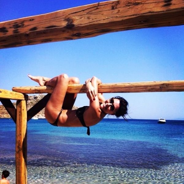 Σίσσυ Φειδά: Κάνει… ταρζανιές στη Μύκονο!