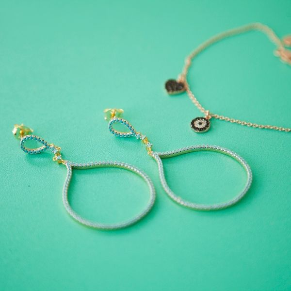 Η Jools υπογράφει την ωραιότερη συλλογή κοσμημάτων του Καλοκαιριού!