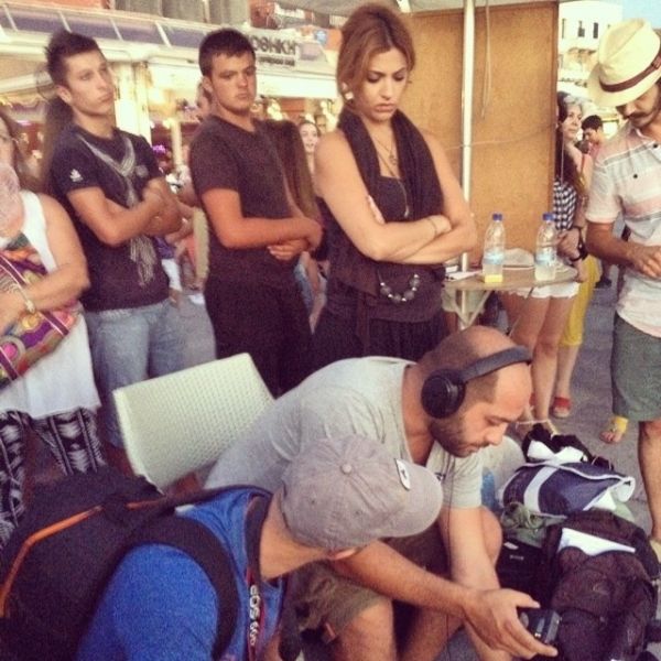 Backstage φωτογραφίες από τα γυρίσματα των νέων επεισοδίων του «Μπρούσκο»