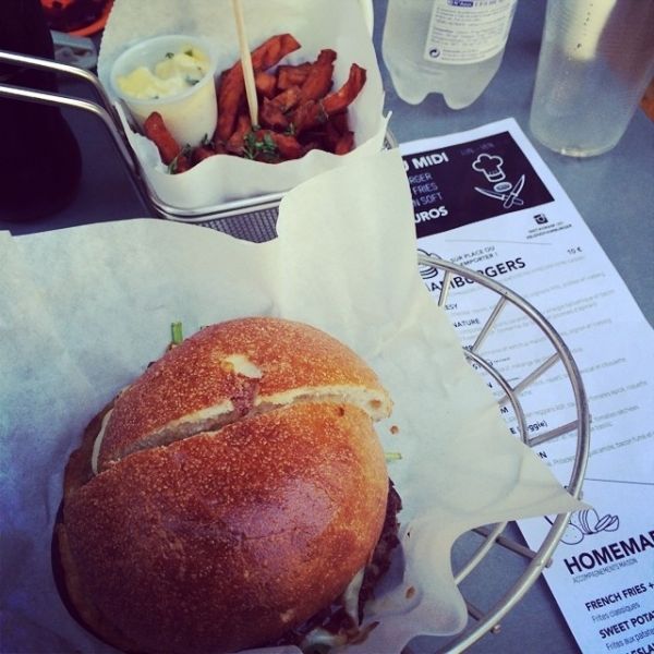 Ποιος παρουσιαστής έφαγε αυτό το βραδινό!