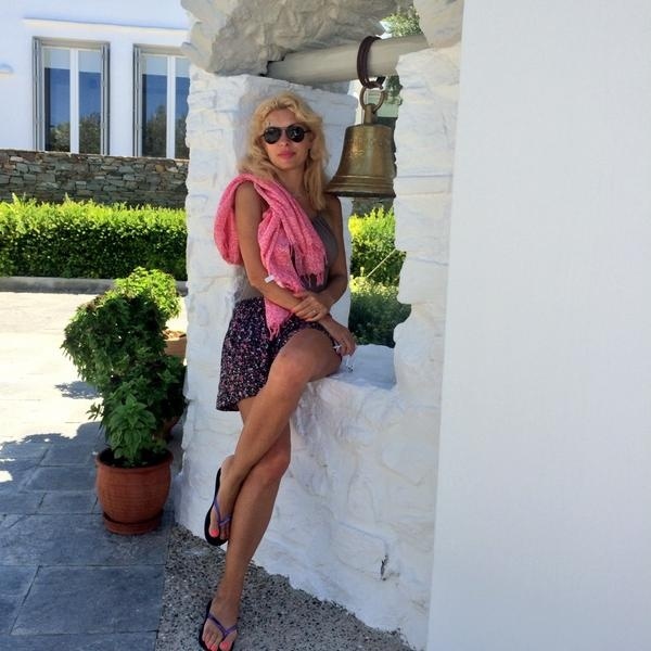 Η Ελένη ανέβασε φωτογραφίες από τις διακοπές της! 