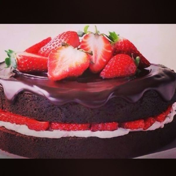 Δείτε την Σκορδά αμακιγιάριστη στον καναπέ της να...