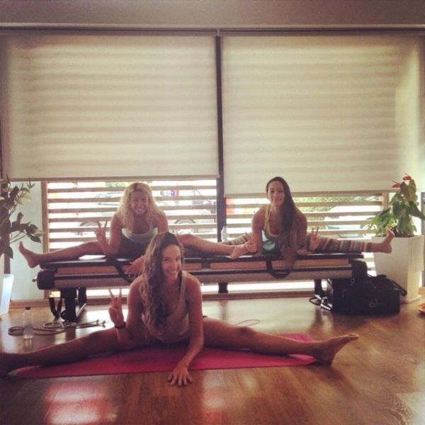 Αν και έγκυος δεν σταματάει τη γυμναστική