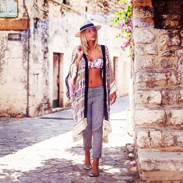 Μαρία Ηλιάκη: Πήγε βόλτα φορώντας το μαγιό της 