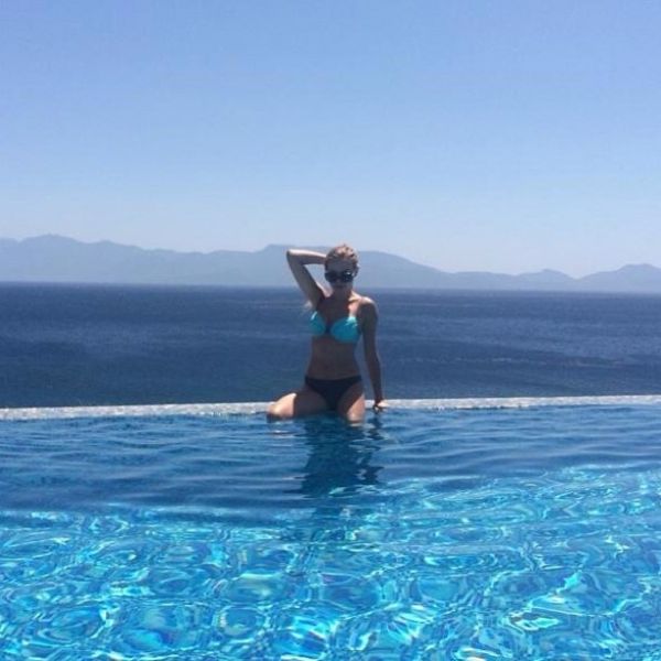 Η Πολωνέζα που αναστάτωσε την Eurovision κάνει διακοπές στην Ελλάδα