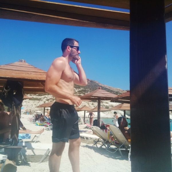 Δούκας Χατζηδούκας: Οι καλοκαιρινές του διακοπές στην Κίμωλο