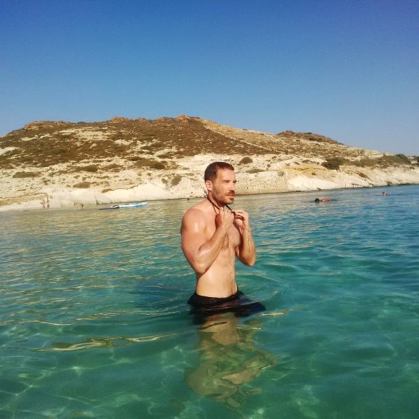 Δούκας Χατζηδούκας: Οι καλοκαιρινές του διακοπές στην Κίμωλο