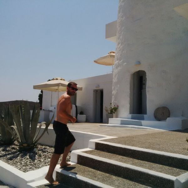 Δούκας Χατζηδούκας: Οι καλοκαιρινές του διακοπές στην Κίμωλο