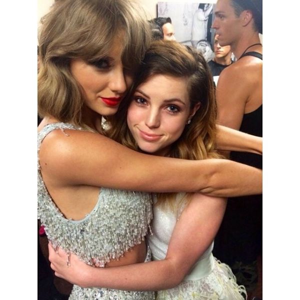 Η Sydney Sierota, η δημιουργία της Κριθαριώτη και η Taylor Swift