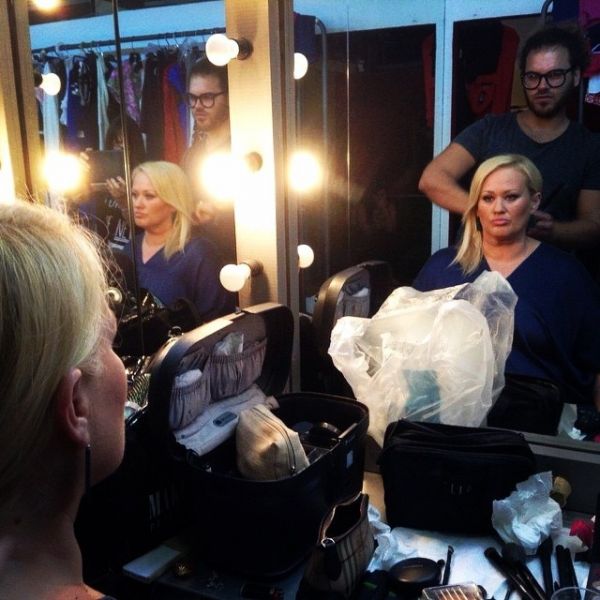 Συνεργάτιδα της Ελένης Μενεγάκη ξεκίνησε γυρίσματα (φωτό)