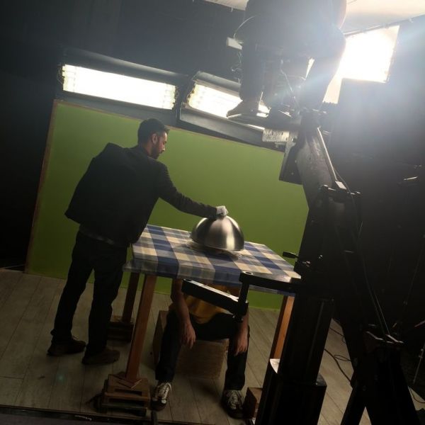 Δείτε backstage φωτογραφίες από το τρέιλερ του Μάρκου Σεφερλή